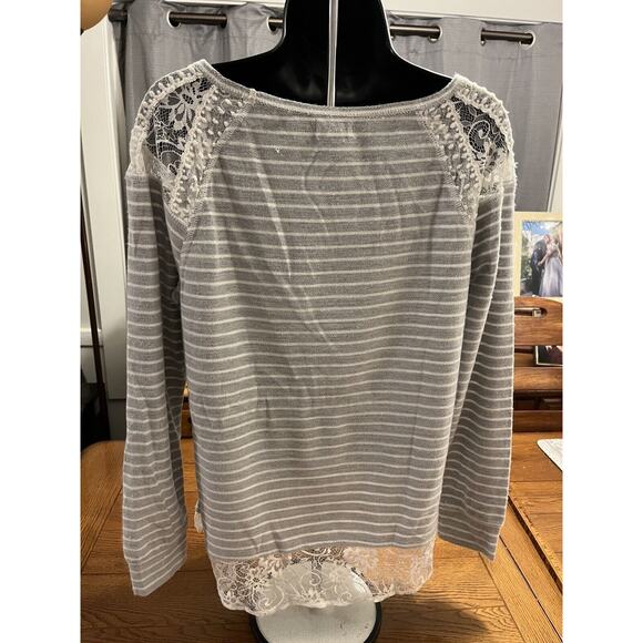 Maison Jules Gray Striped Lace Inside Out Blouse Sz Med - Picture 2 of 5